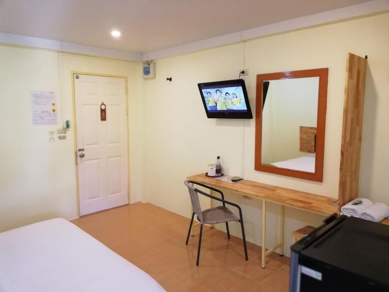 R2 Zleeping Boutique Hotel image