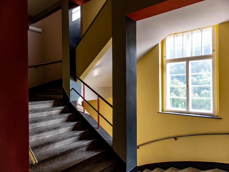 Haus des Volkes - Das Bauhaushotel image