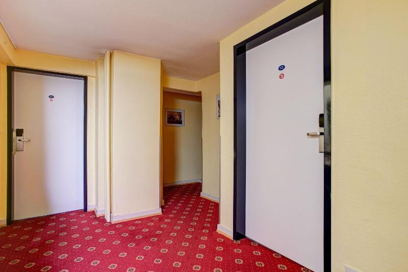 Hotel Elbinsel image