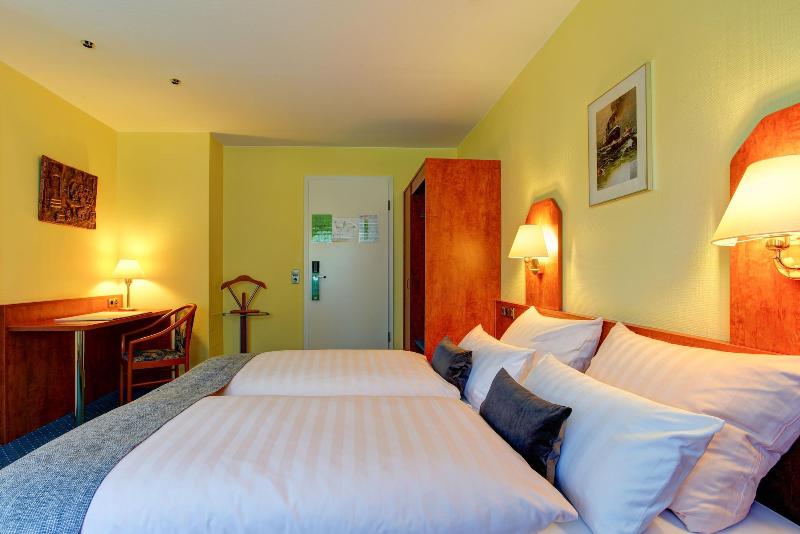 Hotel Elbinsel image
