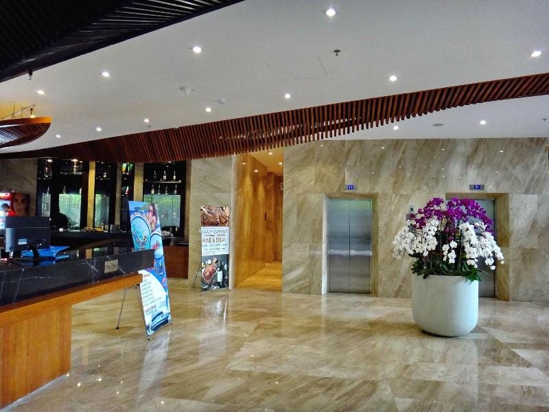 Holi Beach Apartments image
