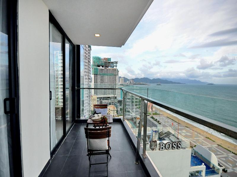 Holi Beach Apartments image