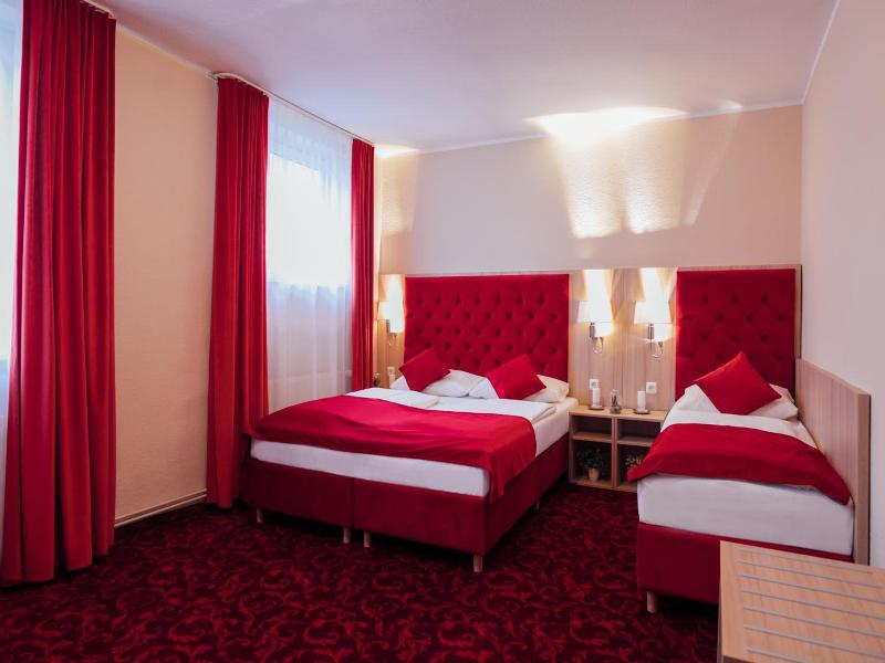 Hotel Cult Hamburg image