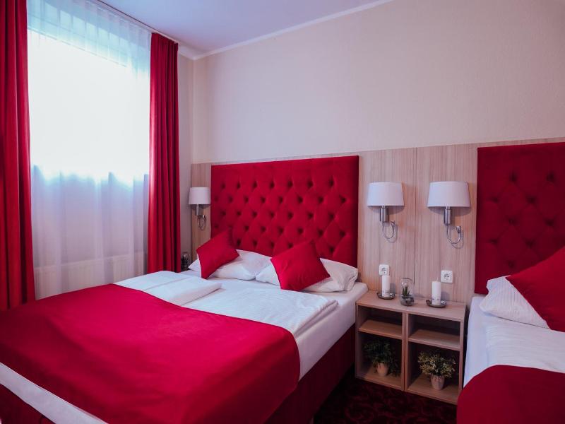 Hotel Cult Hamburg image