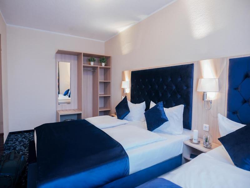 Hotel Cult Hamburg image