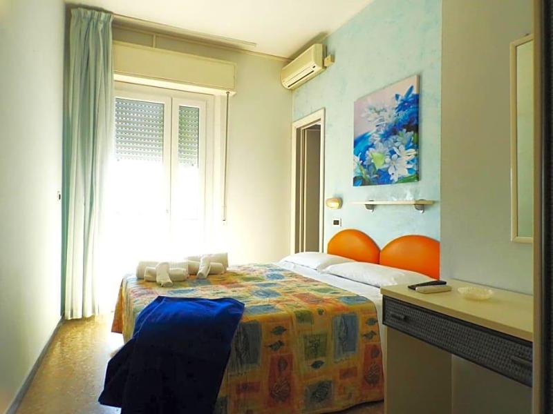Hotel Up'n Diek image