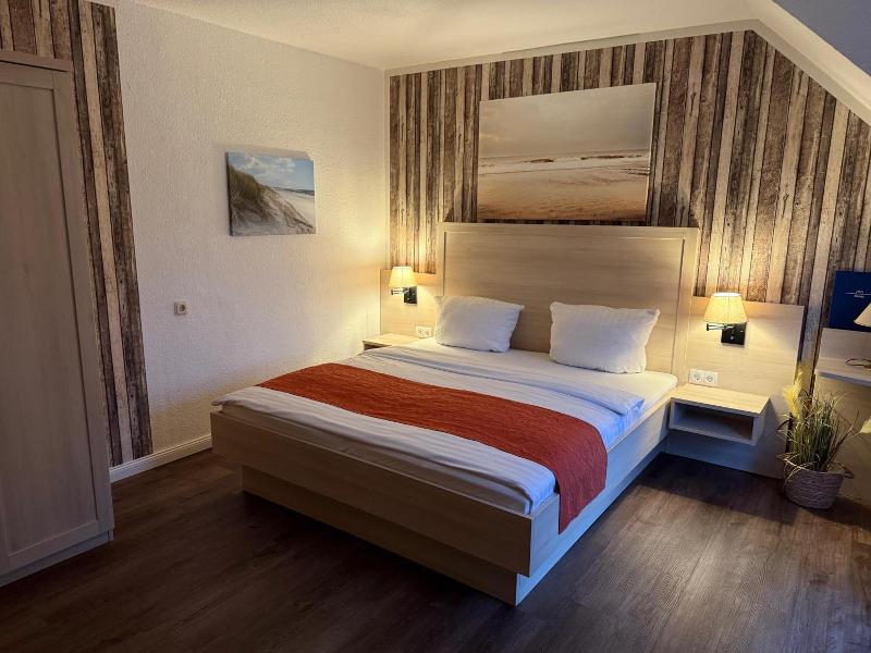 Hotel Up'n Diek image