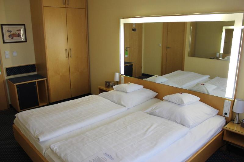 Hotel Victoria image