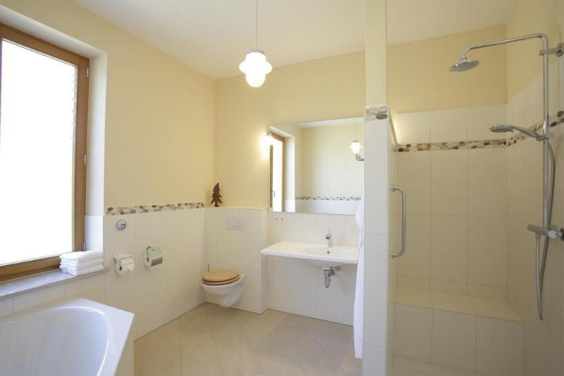 Plumbohms Echt-Harz-Apartments image