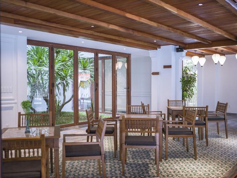 Vinh Hung Old Town Hotel image