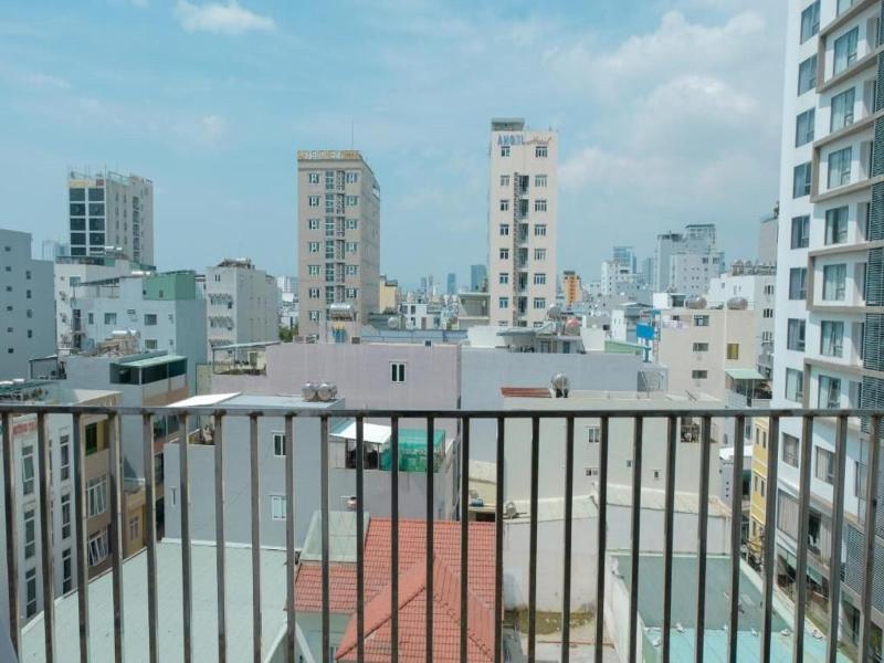 Rich Hotel image