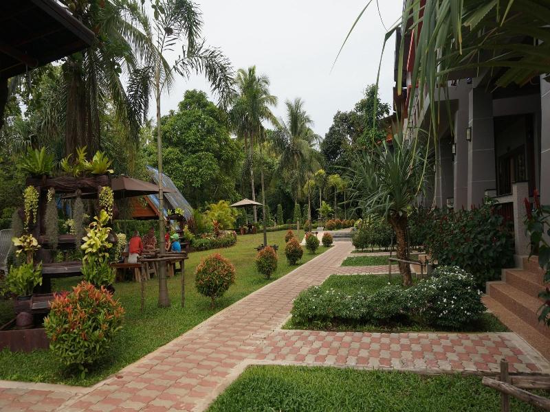 Lanta Intanin Resort