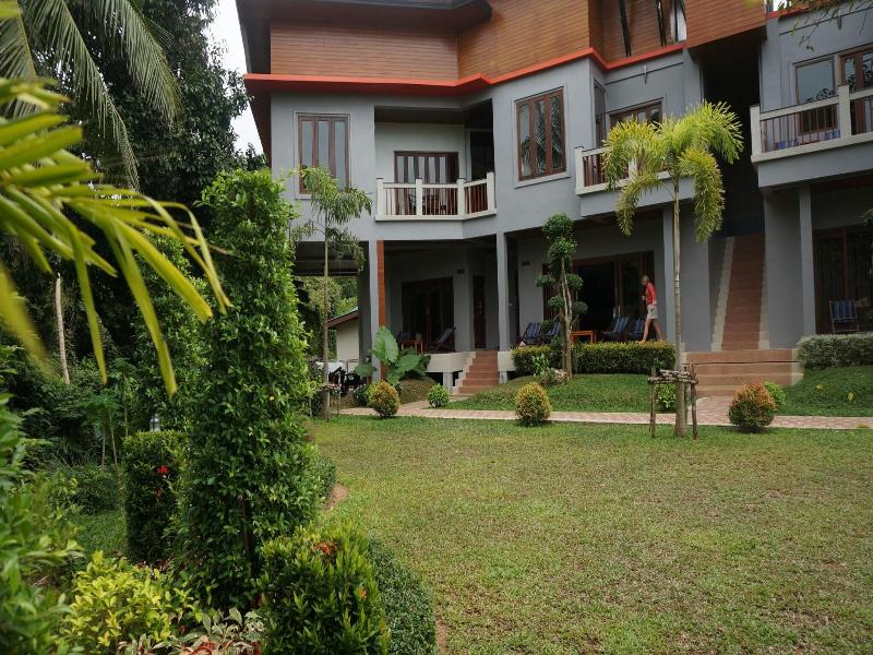Lanta Intanin Resort