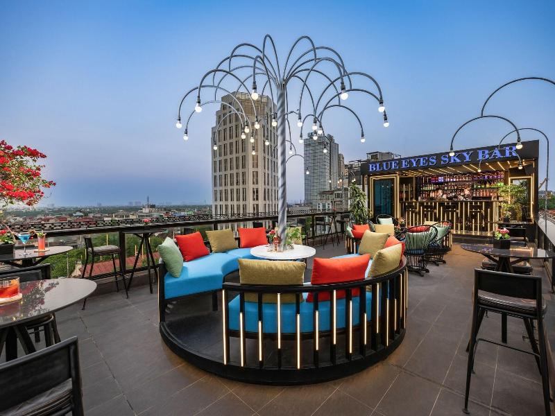 Shining Central Hotel & Spa image