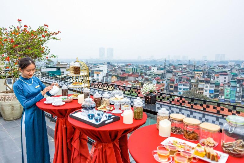 Shining Central Hotel & Spa image