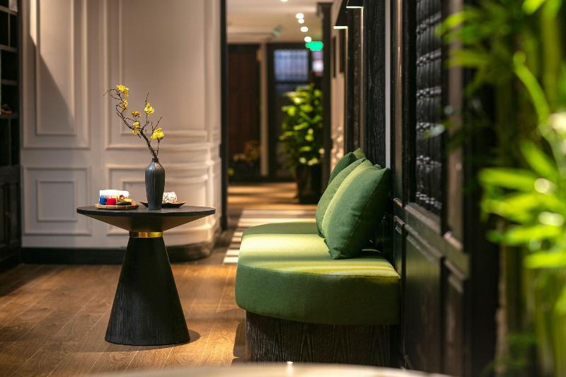 Shining Central Hotel & Spa image