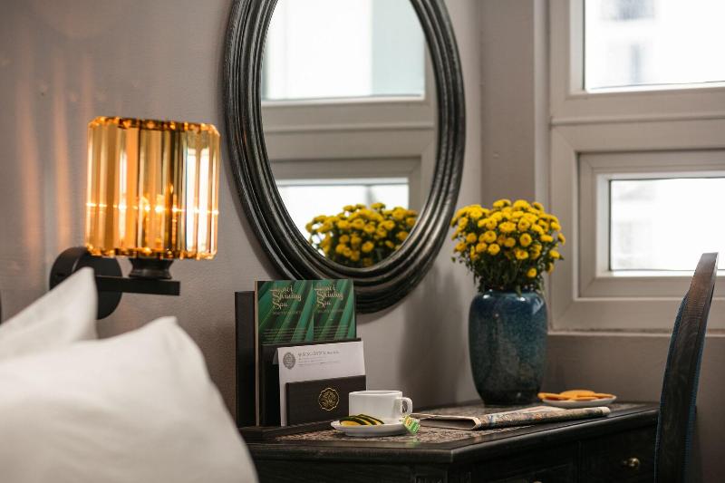 Shining Central Hotel & Spa image