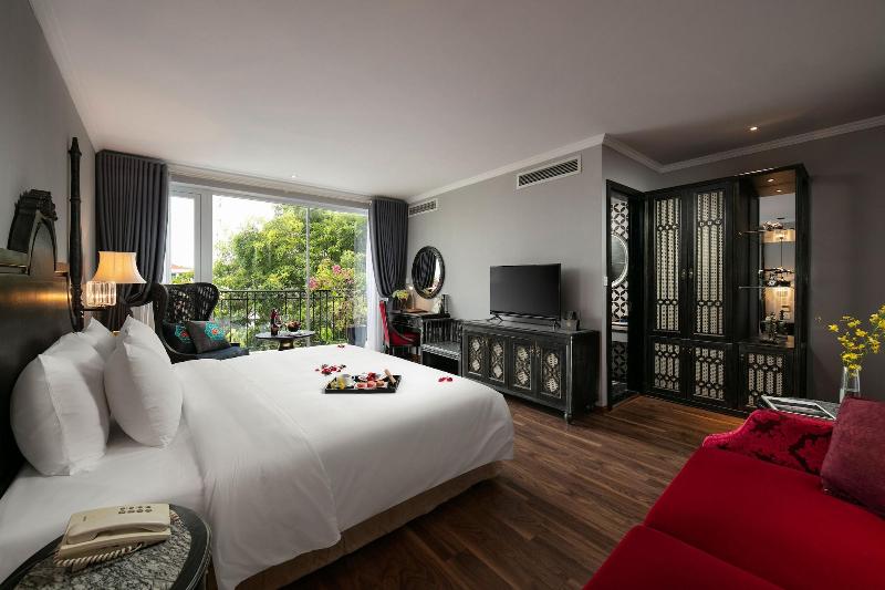 Shining Central Hotel & Spa image