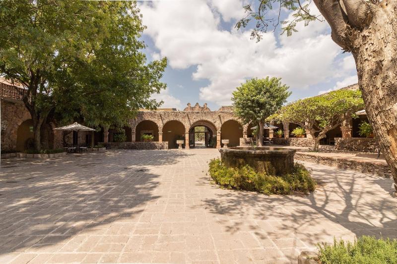 Collection O Hacienda El Salitre image