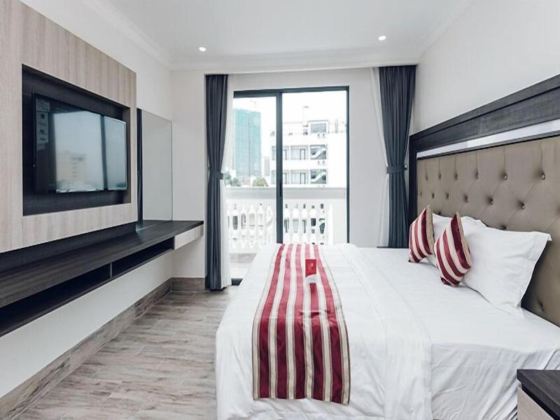 Seven Seas Hotel And Apartment image