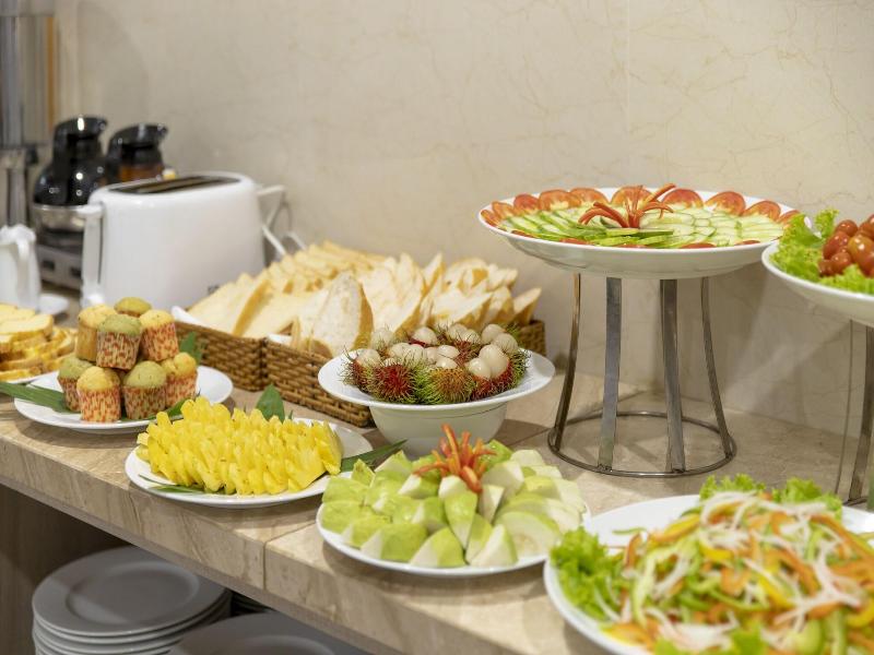 Seven Seas Hotel And Apartment image