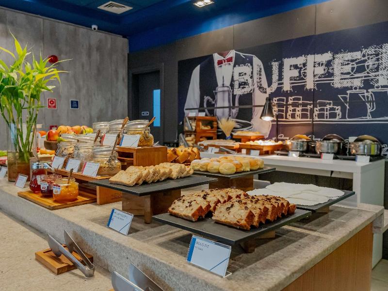 Ibis Budget Santos Gonzaga image