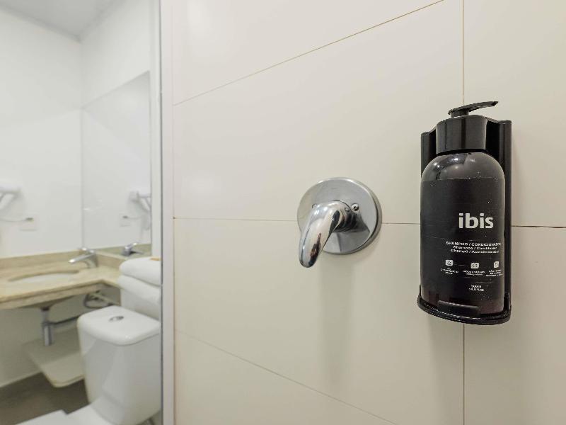 Ibis Budget Santos Gonzaga image