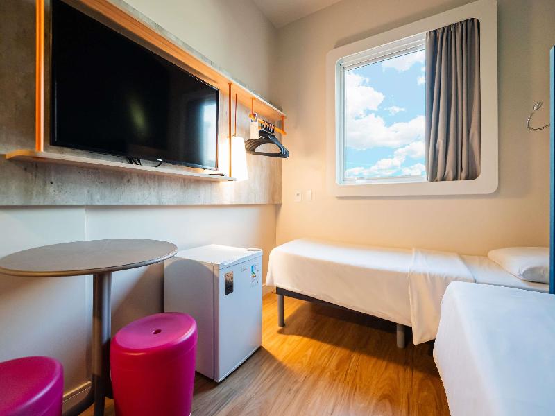 Ibis Budget Santos Gonzaga image
