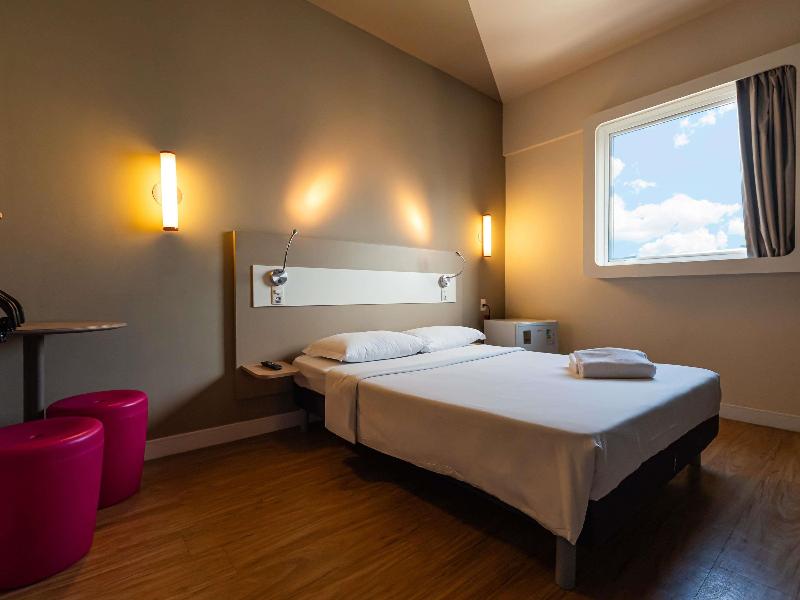 Ibis Budget Santos Gonzaga image