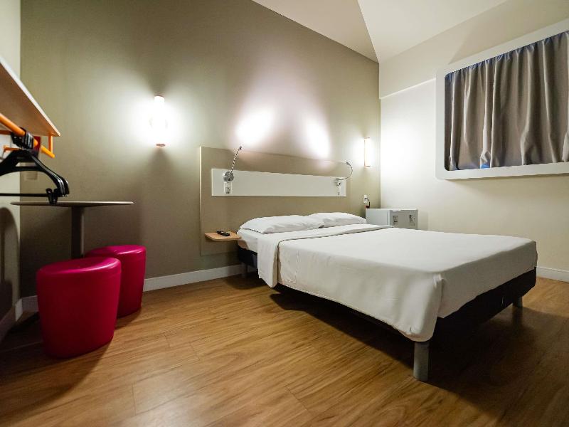 Ibis Budget Santos Gonzaga image