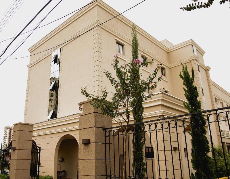 Class Hotel Rio Claro image