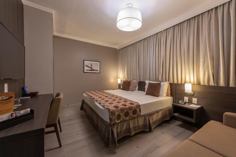 Class Hotel Rio Claro image