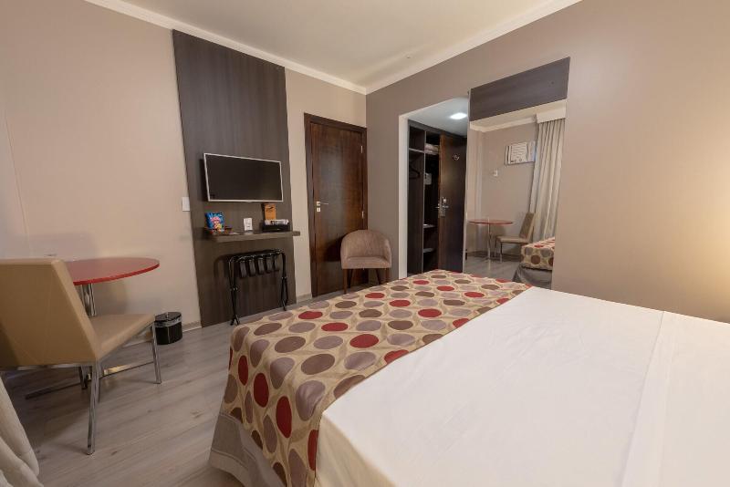 Class Hotel Rio Claro image