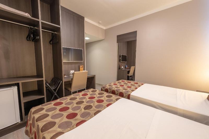Class Hotel Rio Claro image