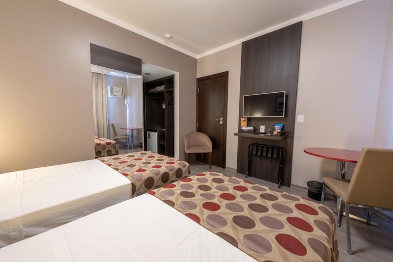 Class Hotel Rio Claro image