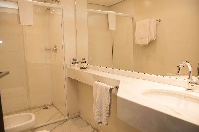 Class Hotel Rio Claro image