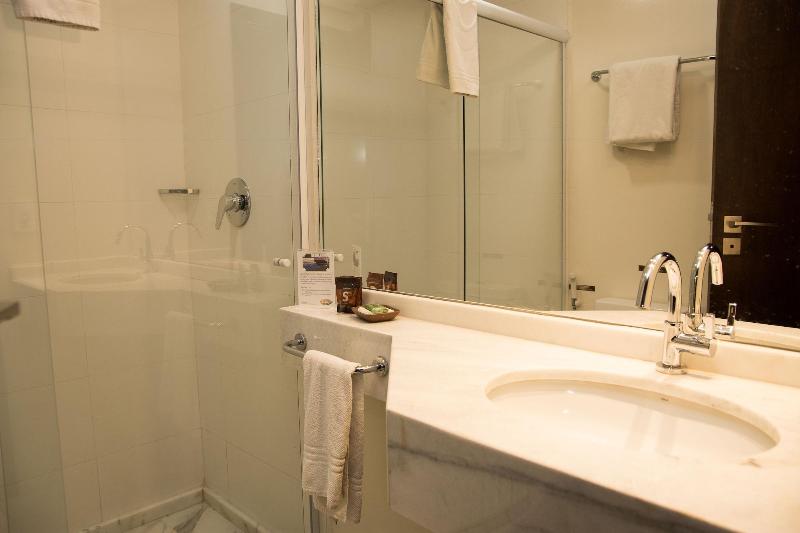 Class Hotel Rio Claro image