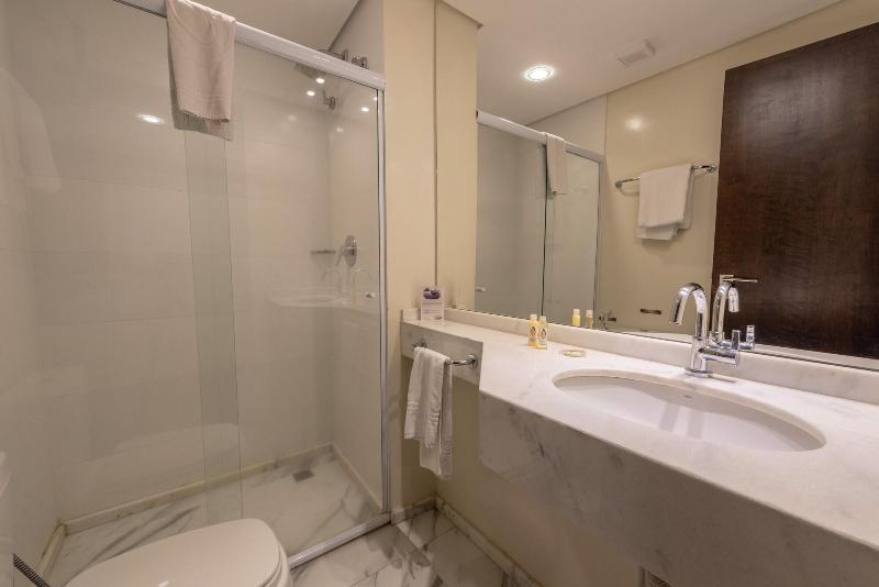 Class Hotel Rio Claro image