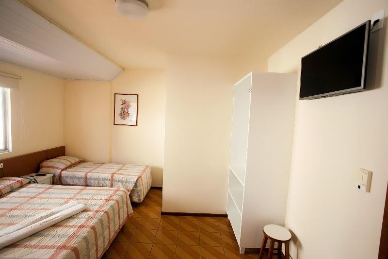 Tropicanas Apart Hotel image