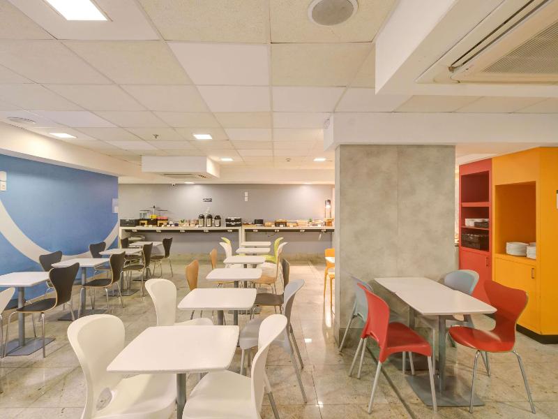 Ibis Budget Copacabana Rj image