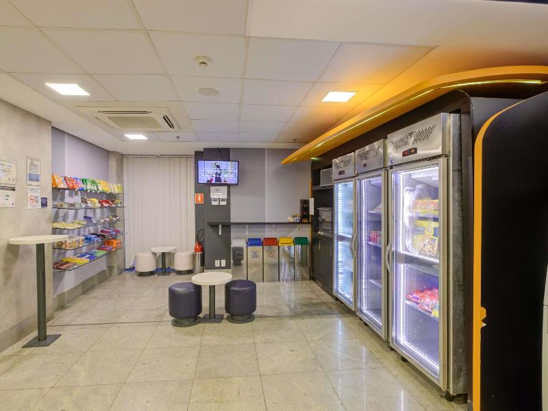 Ibis Budget Copacabana Rj image
