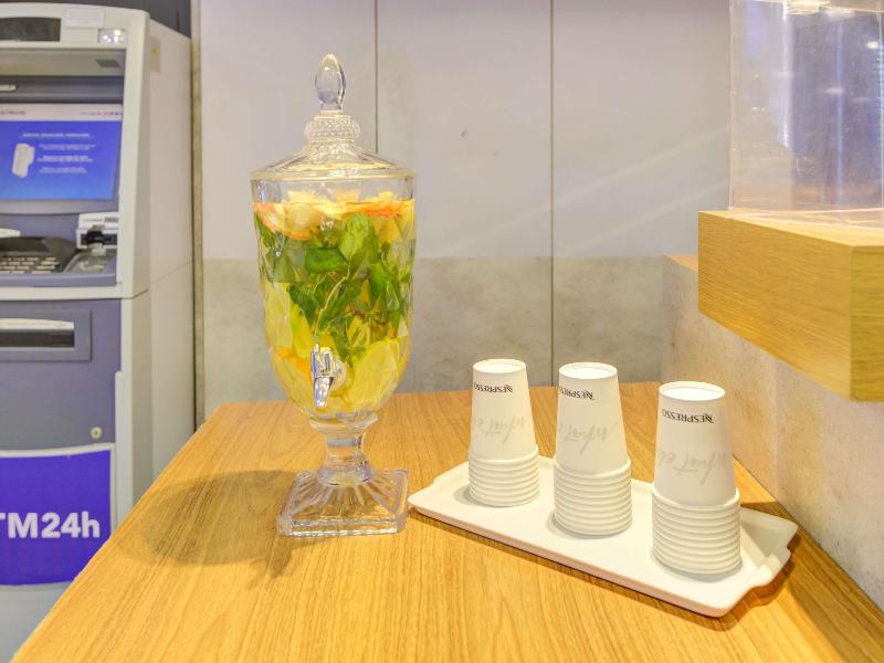 Ibis Budget Copacabana Rj image