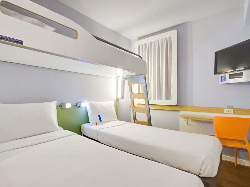 Ibis Budget Copacabana Rj image