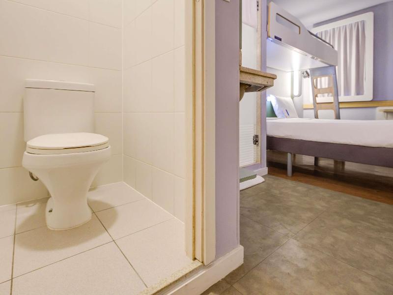 Ibis Budget Copacabana Rj image