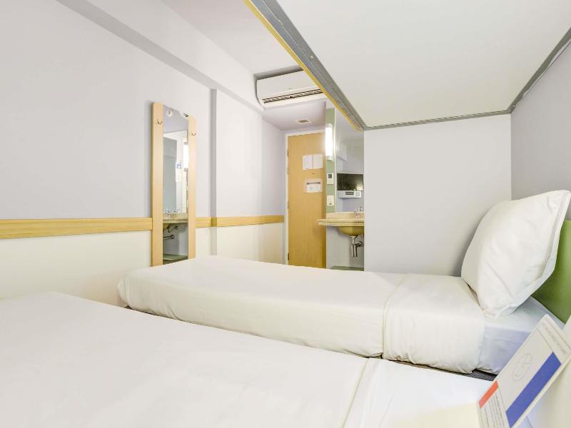 Ibis Budget Copacabana Rj image