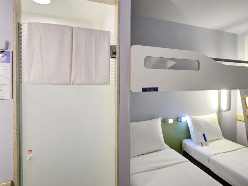 Ibis Budget Copacabana Rj image