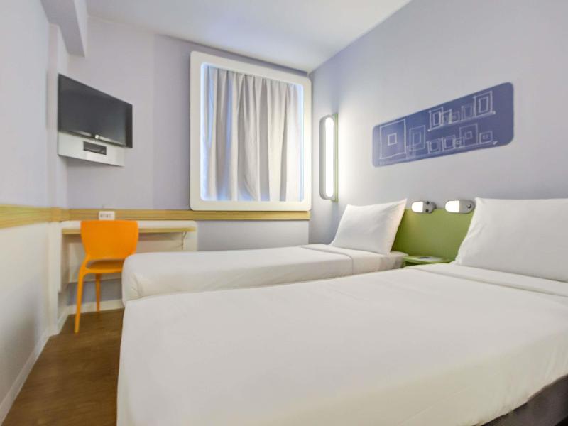 Ibis Budget Copacabana Rj image
