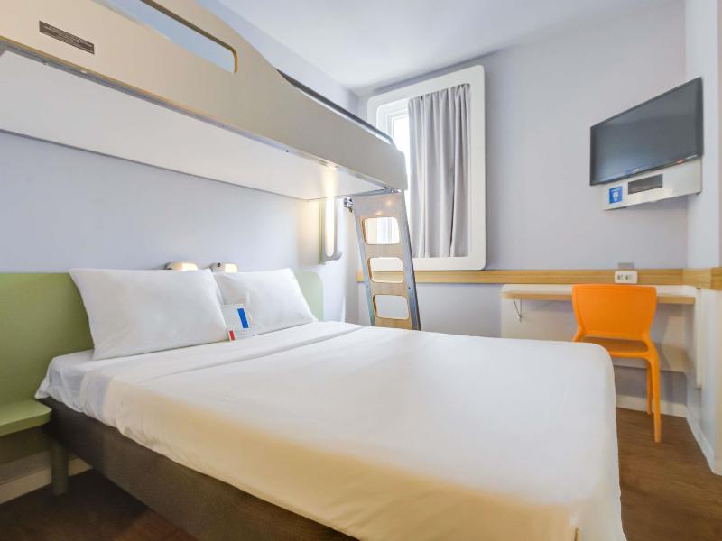 Ibis Budget Copacabana Rj image