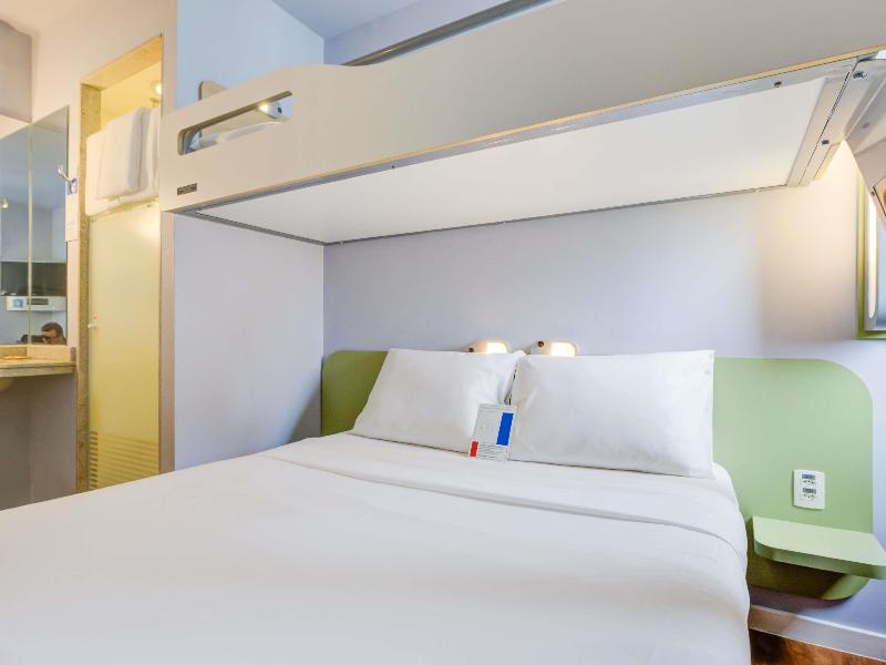 Ibis Budget Copacabana Rj image