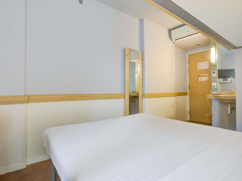 Ibis Budget Copacabana Rj image